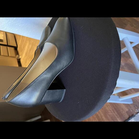 Louis et Cie Leather Pump size 6.5 - Picture 3 of 7